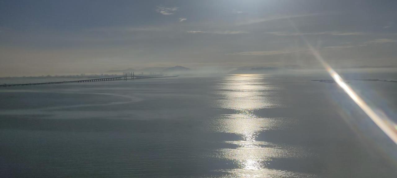 Infinite Seaview With Penang Bridge Suite With Sunrise Up To 11 Person Байан-Лепас Экстерьер фото